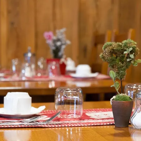 Relais D'issenheim Table D'hotes Hotel Issenheim